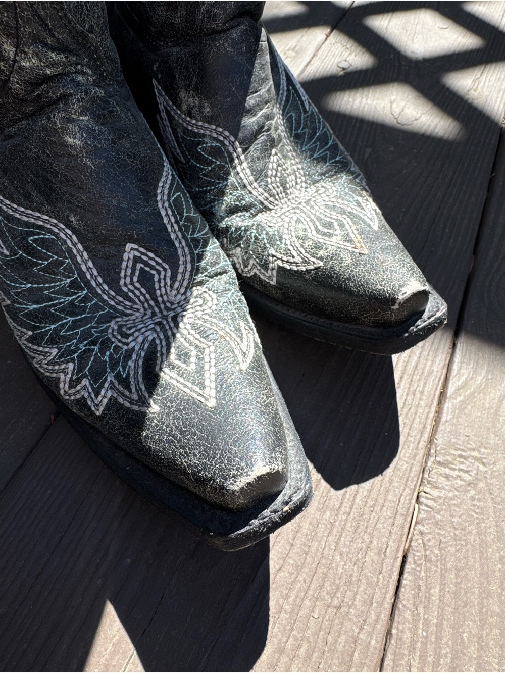 Distressed Blue and Gray Western Cowgirl Boots with Angel Wing Embroidery - Picture 7 of 7